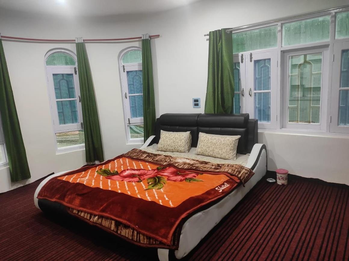 New Delight Hotel Kanzalwan Exterior foto